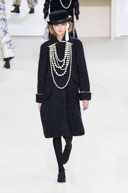 cappotto chanel 2017|Chanel fashion 2017.